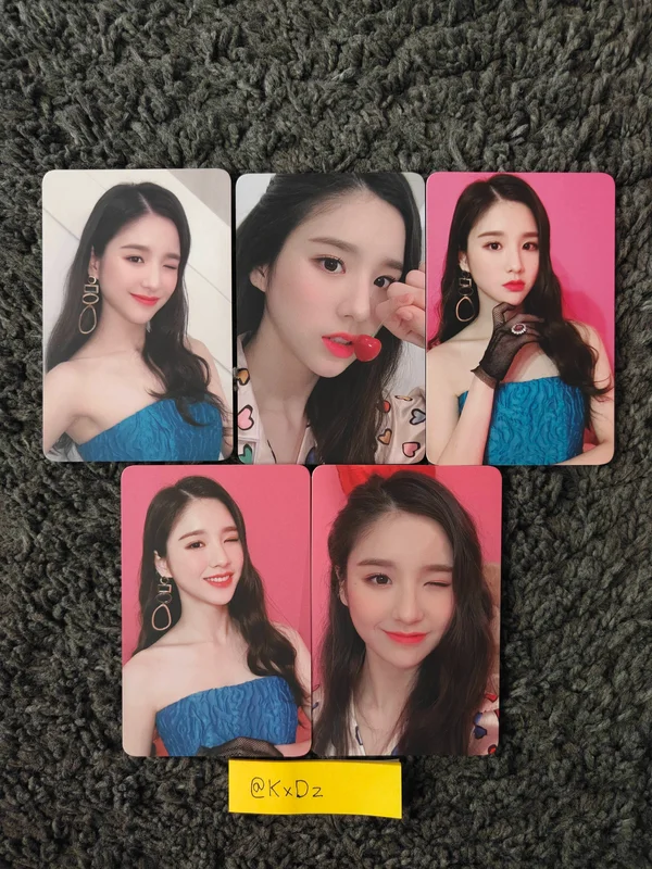 2020 LOONA SEASON'S GREETINGS