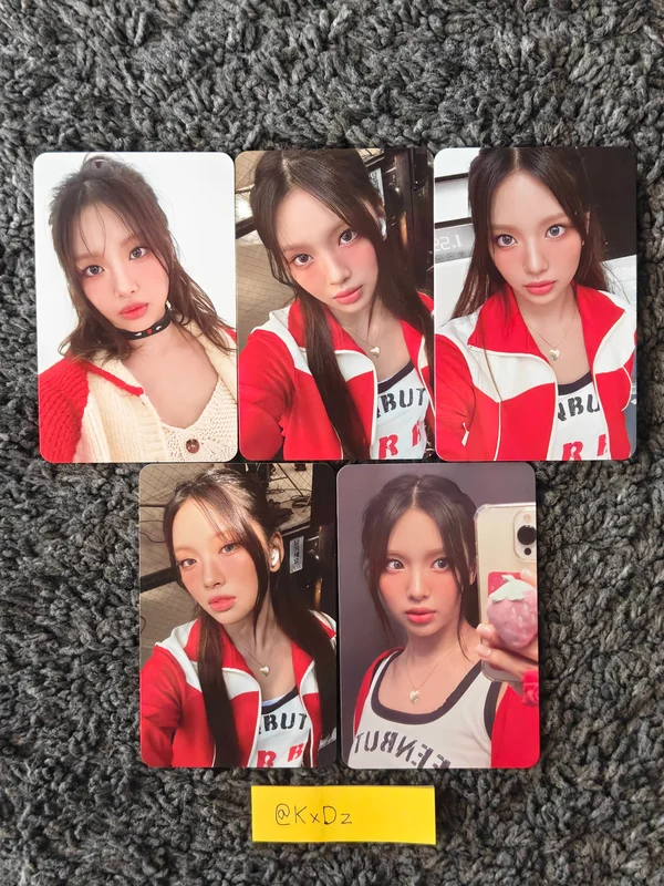 NewJeans 2024 SEASON'S GREETINGS