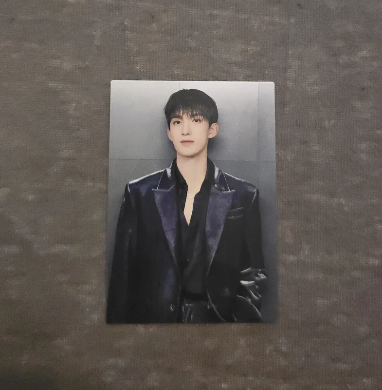 Seventeen DK right here world tour in japan trading card