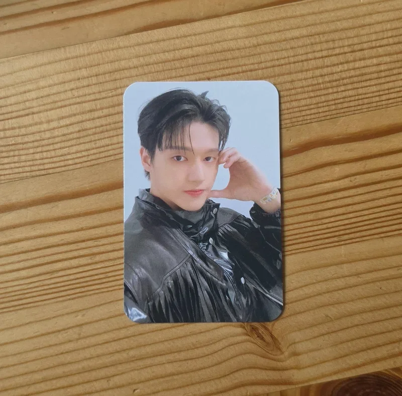 ATEEZ WORLD TOUR [TOWARDS THE LIGHT : WILL TO POWER] IN EUROPE ATINY ZONE