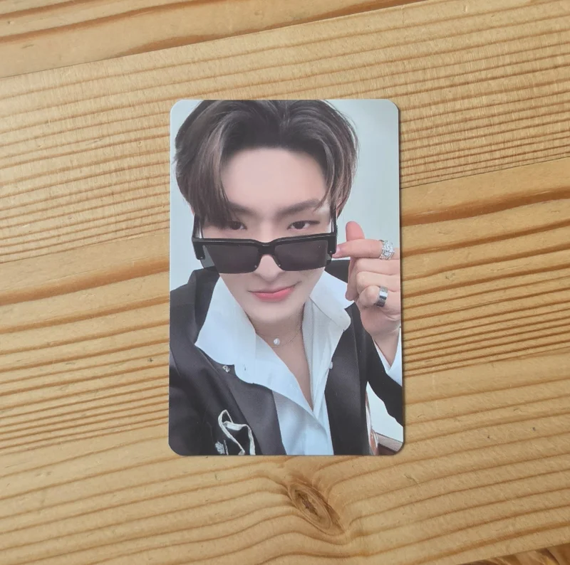 GOLDEN HOUR : Part.1 POP-UP EXHIBITION & STORE PHOTO & SCRATCH CARD A SET