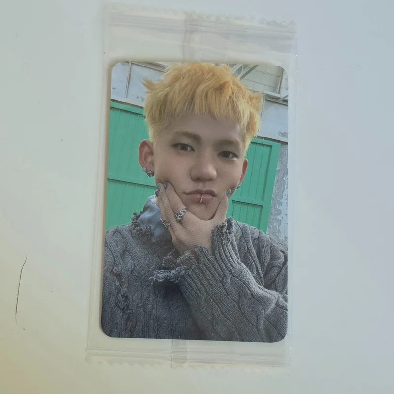 PLEASURE YELLOW/GREEN VER. KTOWN4U