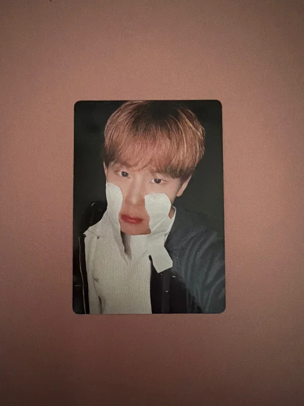 Unfold DIGIPACK VER. hello82 POP-UP Exclusive