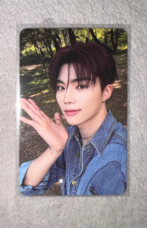 NEVER SAY NEVER PHOTOBOOK Ver. ORDINARY Ver.