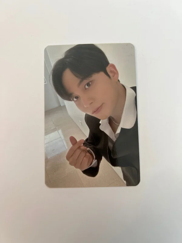 GOLDEN HOUR : Part.1 POP-UP EXHIBITION & STORE PHOTO & SCRATCH CARD A SET