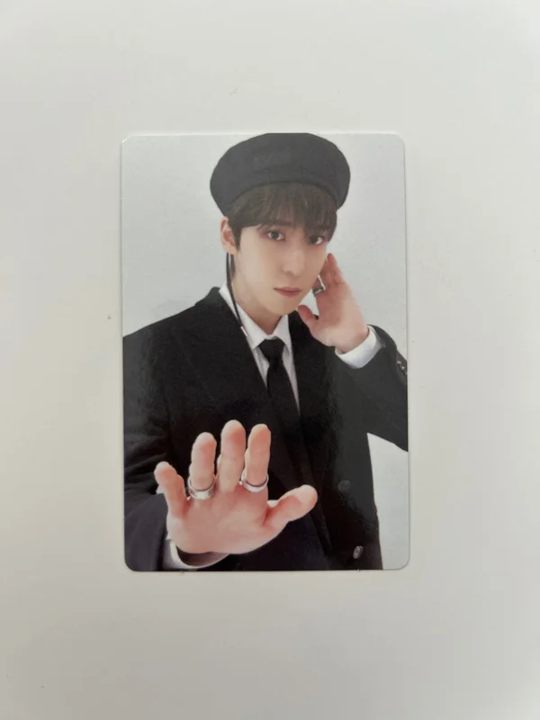 GOLDEN HOUR : Part.1 US Exclusive