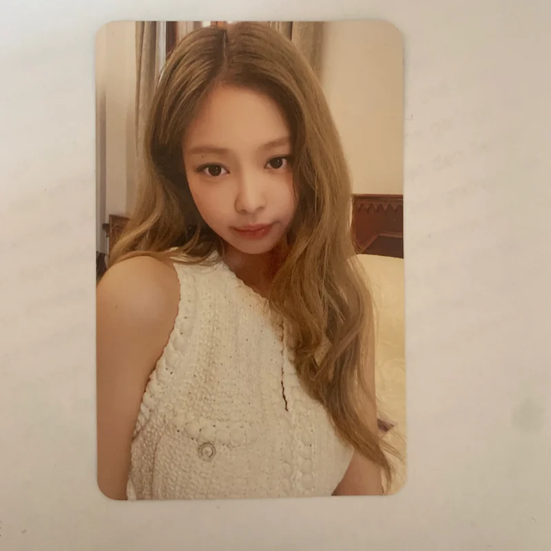 Jennie born pink black ver.