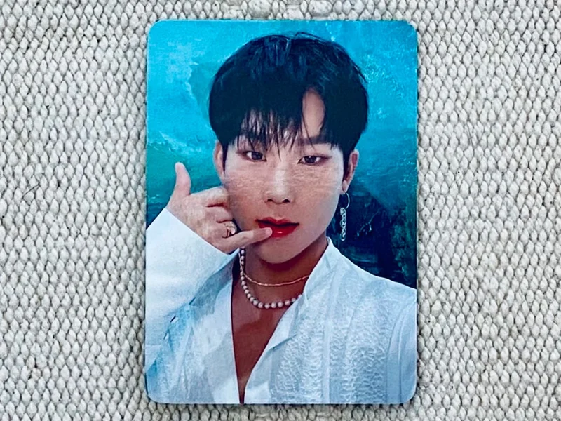 REASON EXHIBITIONS & POPUP STORE MINI POUCH