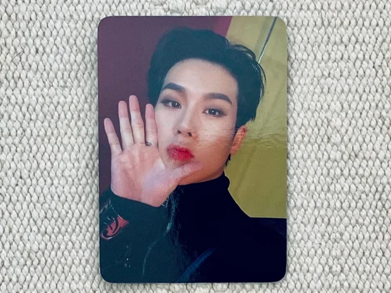 REASON EXHIBITION & POPUP STORE LIGHT STICK HOOD