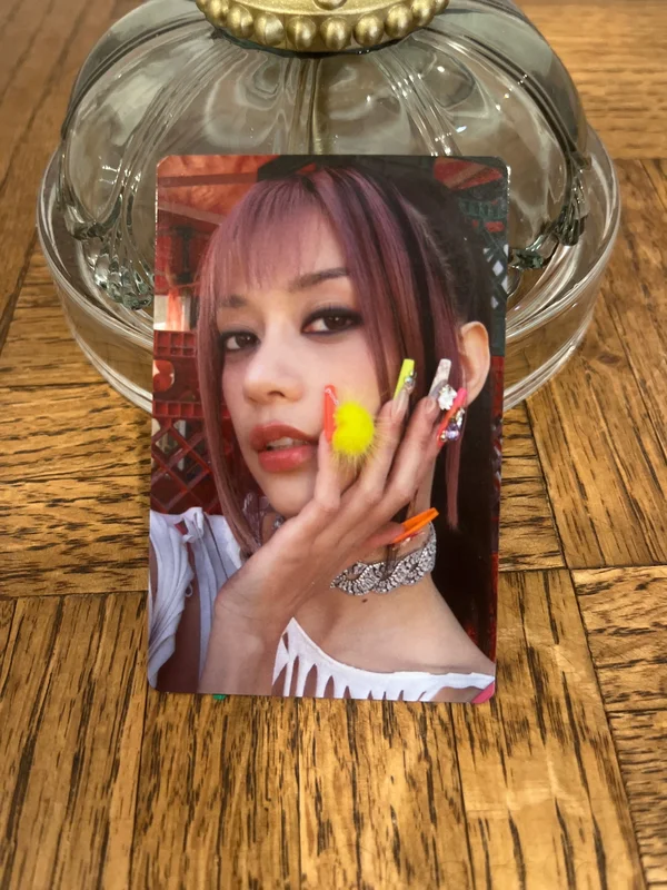 OFFICIAL LIGHT STICK MEGAN