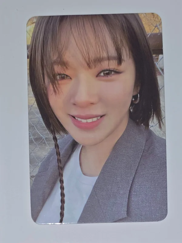 JEONGYEON TWICE READY TO BE pc