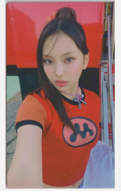 HYEIN NEWJEANS X LINE FRIENDS POP-UP STORE NJ GET UP PHOTOCARD SET