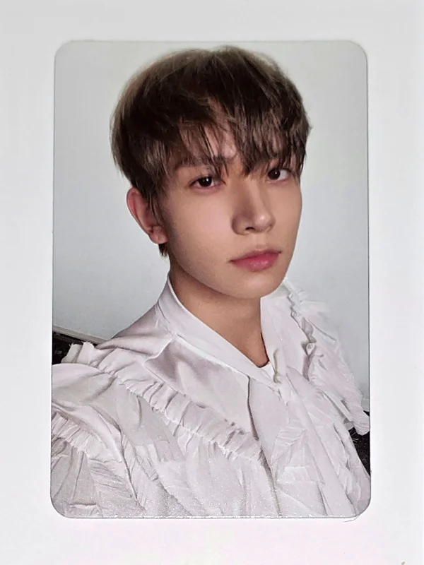HEESUNG DARK BLOOD KPOP MERCH/SH0PEE