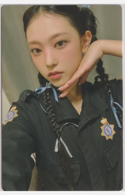 HAERIN NEWJEANS X LINE FRIENDS POP-UP STORE NJ GET UP PHOTOCARD SET