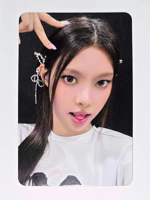 YUNAH bomb KPOP MERCH LUCKY DRAW