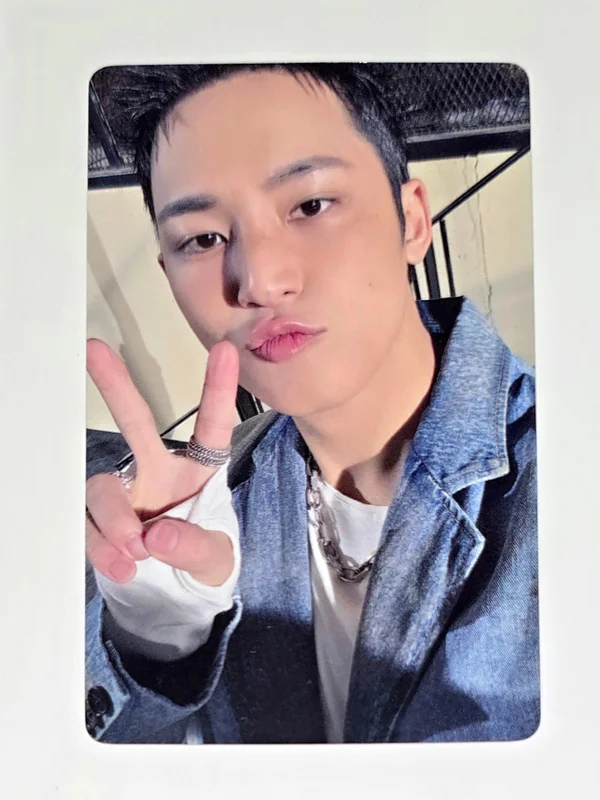 MINGYU HAPPY BURSTDAY YIZHIYU
