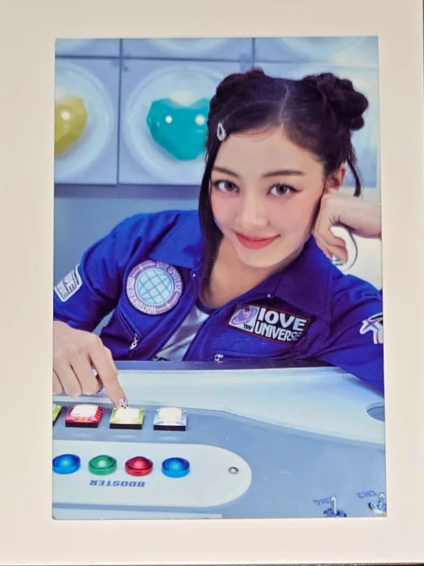 JIHYO 2025 TWICE FANMEETING [10VE UNIVERSE] TRADING CARD