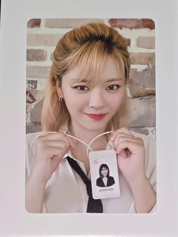 JEONGYEON TWICE JAPAN SEASONS GREETINGS 2023 SECRET LIFE@OFFICE