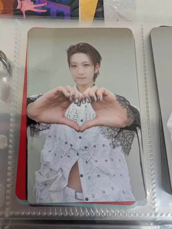 LOUD & PROUD kiwee ver.