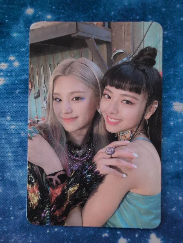 Not Shy YEJI and YUNA