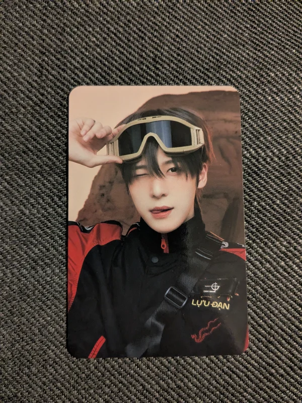 Yunho: ATEEZ X ANITEEZ POP-UP STORE ANITEEZ IN TREASURE RANDOM TRADING CARD