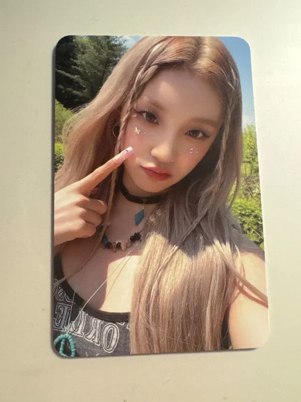 2023 (G)I-DLE WORLD TOUR [I am FREE-TY] IN SEOUL PHOTOCARD SET