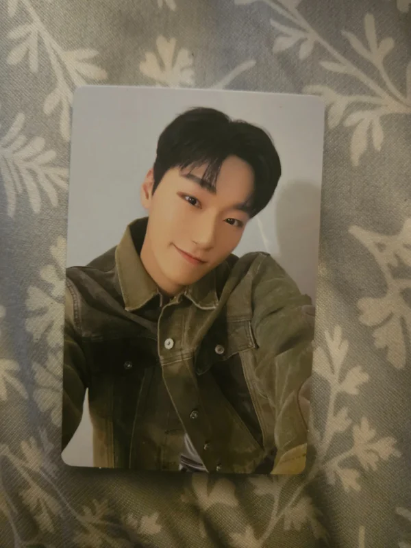 GOLDEN HOUR : Part.1 hello82