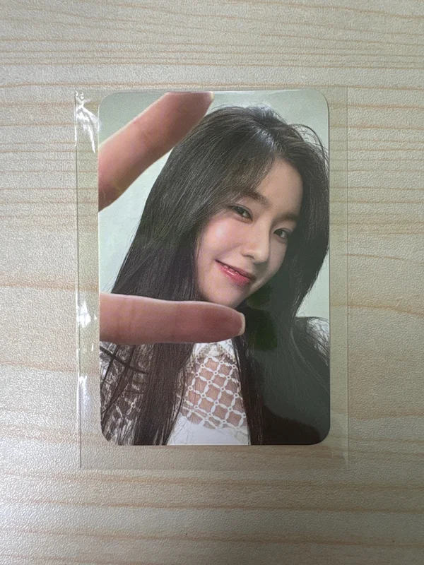 SMTOWN LIVE 2022 : SMCU EXPRESS HUMAN CITY SUWON INVITATION + BADGE SET