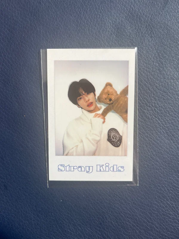 2022 SEASON'S GREETINGS Room,mates