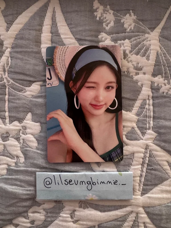 IVE Gaeul Alive Tower Records Lucky Draw