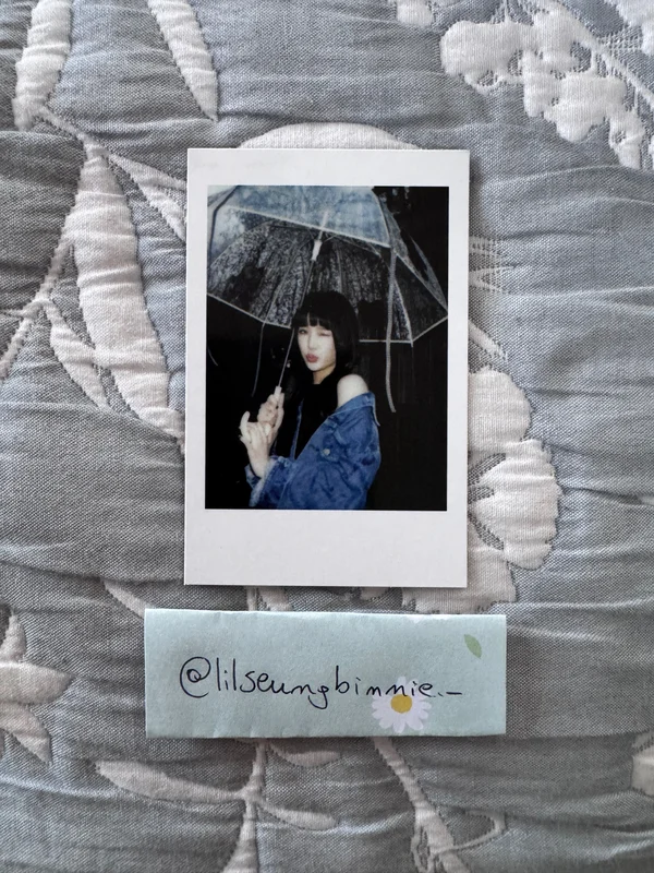 Mimi Dear Ohmygirl Polaroid