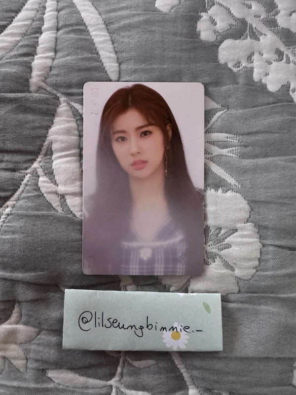 Hyewon COLOR*IZ KIHNO Album ver