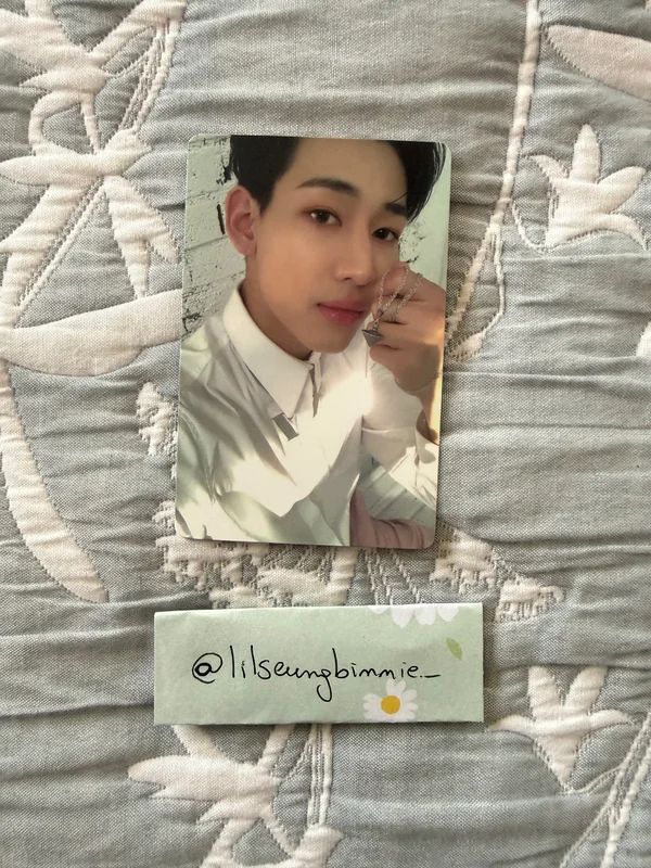 Bambam 2019 WORLD TOUR KEEP SPINNING TRADING CARD SET