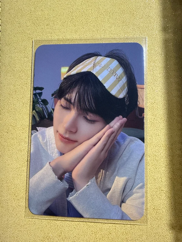 2024 SEASON'S GREETINGS Good Night APPLEMUSIC