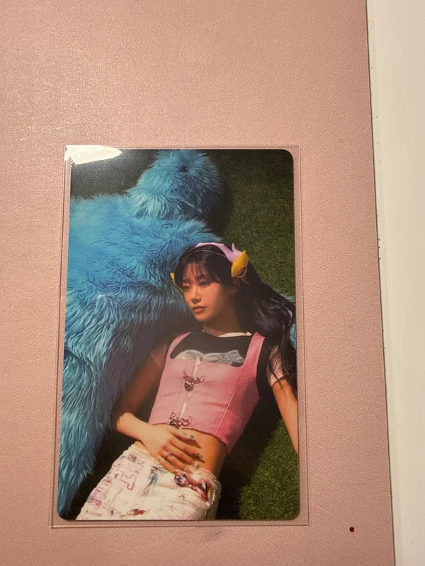 CRAZY WEVERSE
