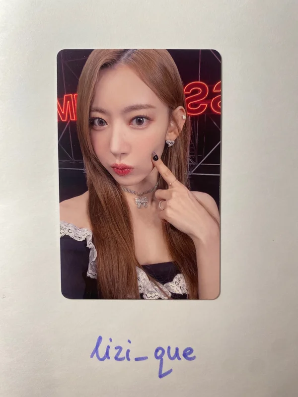 FEARLESS (Japanese ver.) PHOTO CARD sakura
