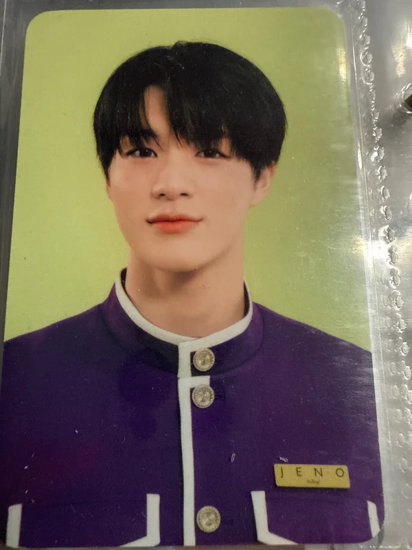 2022 SEASON'S GREETINGS YES24