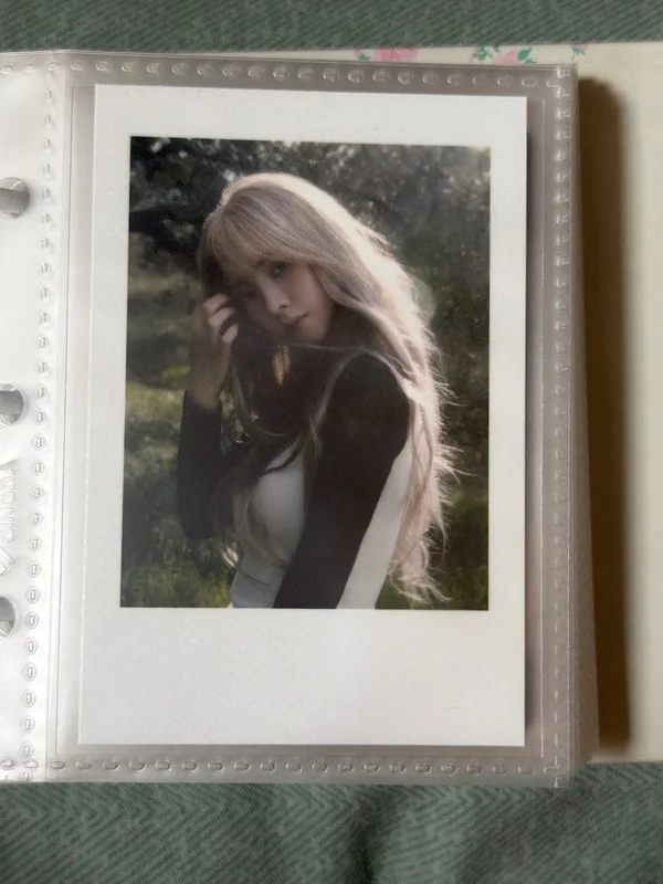 Pocamarket, aespa KARINA MY WORLD Zine Ver. Polaroid Card Set K
