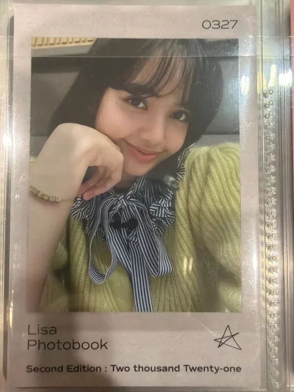 LISA 327 PHOTOBOOK Vol. 3 YG SELECT