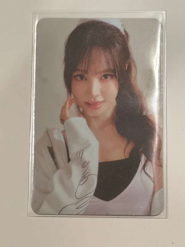 IVE WORLD TOUR [SHOW WHAT I AM] RANDOM PHOTOCARD PACK