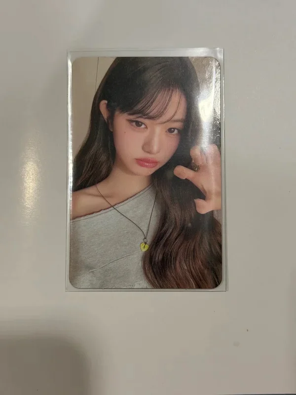 IVE WORLD TOUR [SHOW WHAT I AM] RANDOM PHOTOCARD PACK