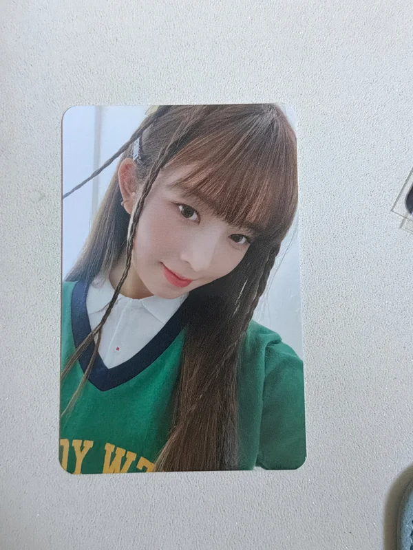 2023 SEASON'S GREETINGS : READY, GET SET, IVE!