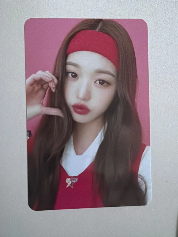 2023 SEASON'S GREETINGS : READY, GET SET, IVE!