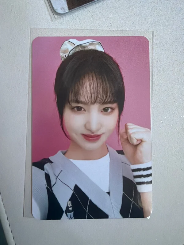 2023 SEASON'S GREETINGS : READY, GET SET, IVE!