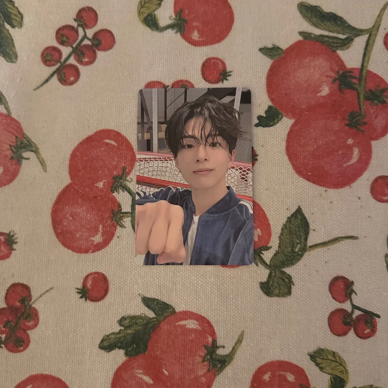 TREASURE 2025 SEASONS GREETINGS LIMITED AIR HOCKEY GAME