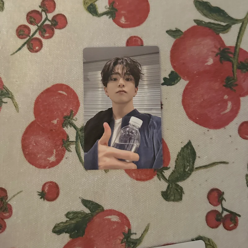 TREASURE 2025 SEASONS GREETINGS WEVERSE