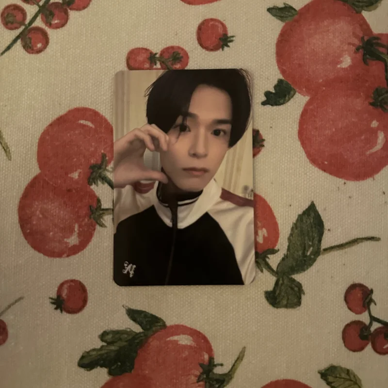 LAST NIGHT PHOTOCARD COLLECT BOOK