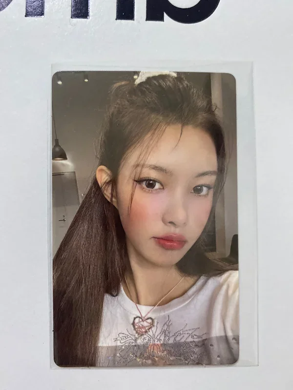 Bomb weverse lucky draw yunah