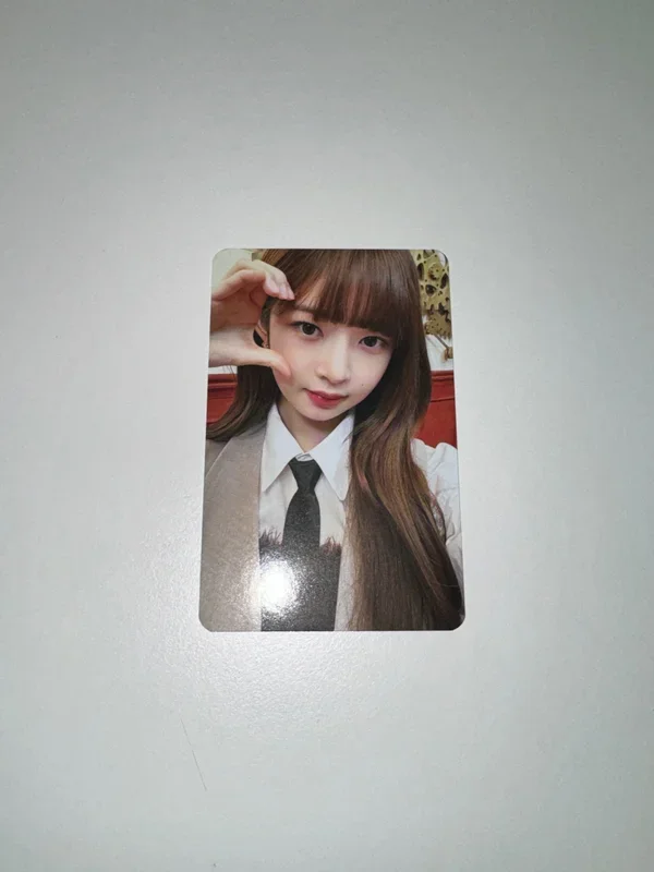IVE THE FIRST FAN CONCERT The Prom Queens RANDOM PHOTOCARD PACK