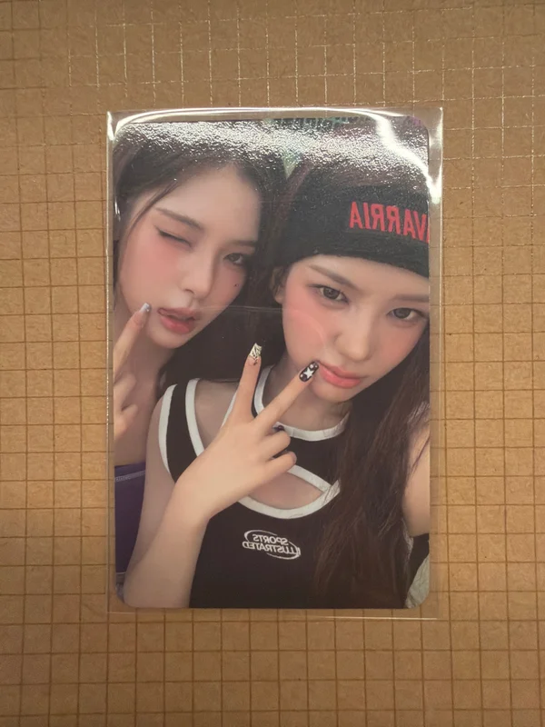 Not Just Pretty POSTERBOOK Ver. Supercrush Ver.